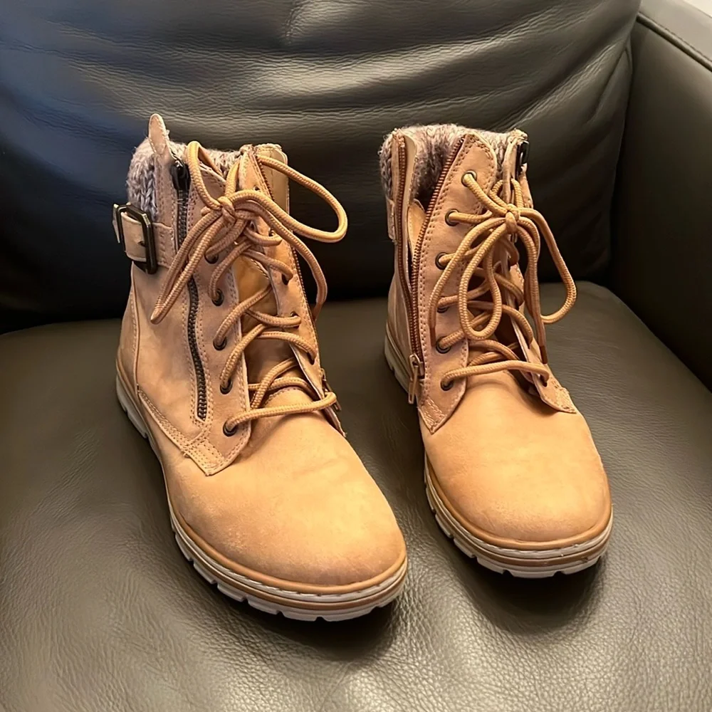 Boots - Picture 1 of 4
